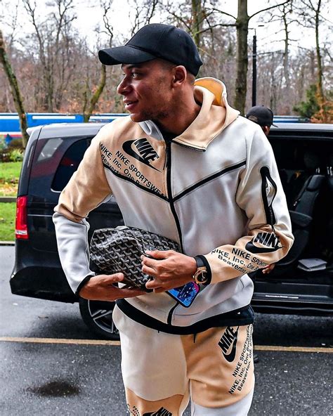 kylian mbappe kleding